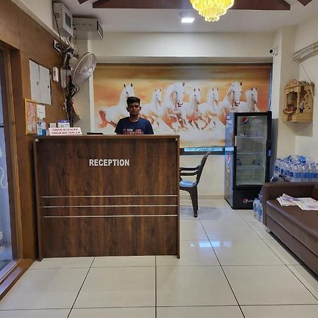 Hotel Shreeji'S Gandhinagar Dış mekan fotoğraf