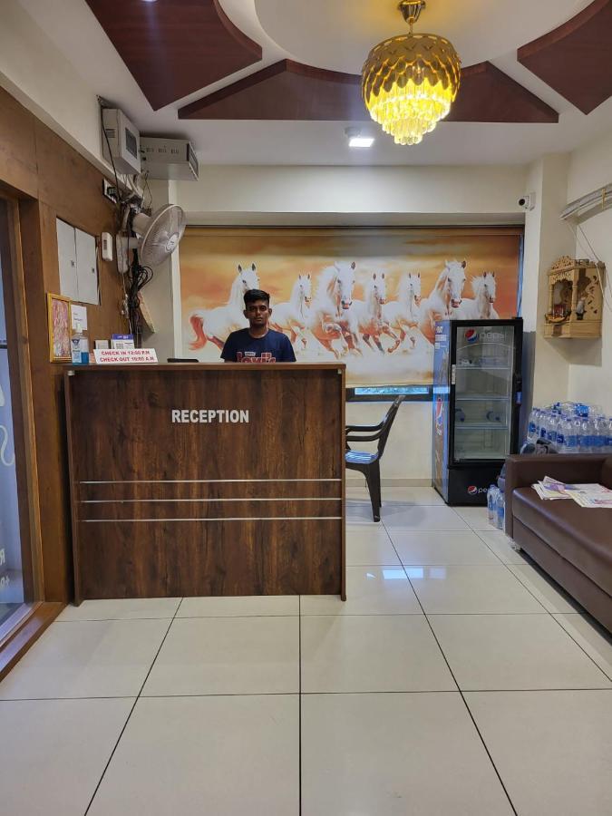 Hotel Shreeji'S Gandhinagar Dış mekan fotoğraf