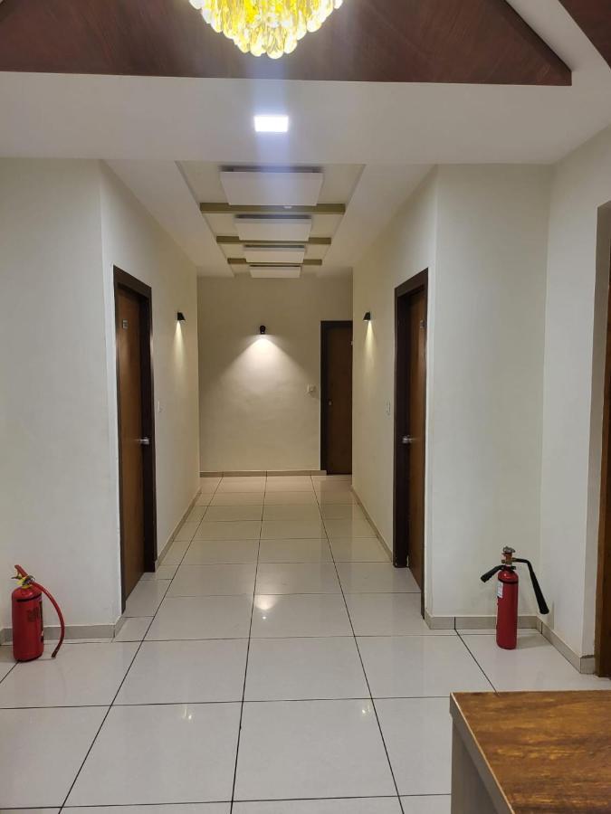 Hotel Shreeji'S Gandhinagar Dış mekan fotoğraf