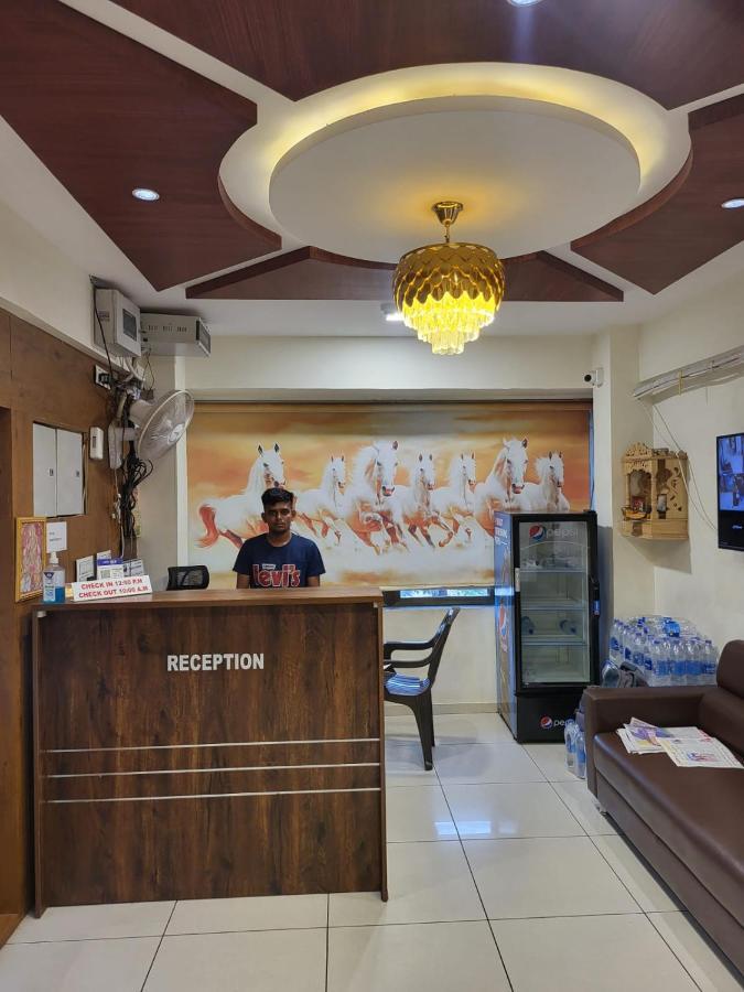 Hotel Shreeji'S Gandhinagar Dış mekan fotoğraf