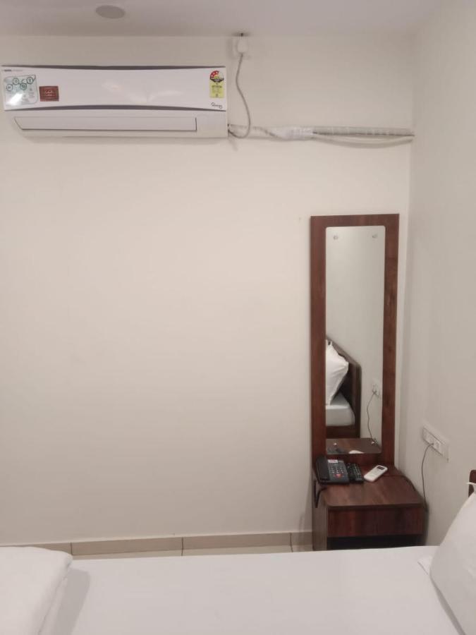 Hotel Shreeji'S Gandhinagar Dış mekan fotoğraf