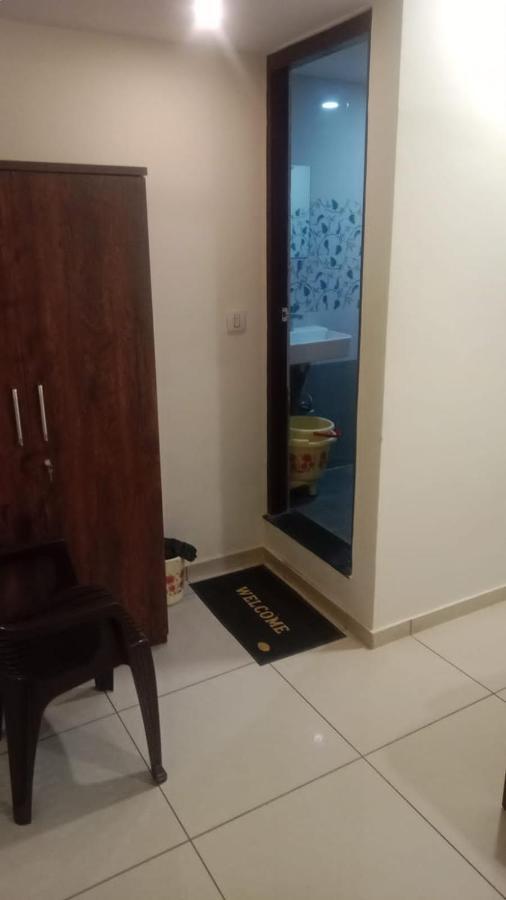 Hotel Shreeji'S Gandhinagar Dış mekan fotoğraf