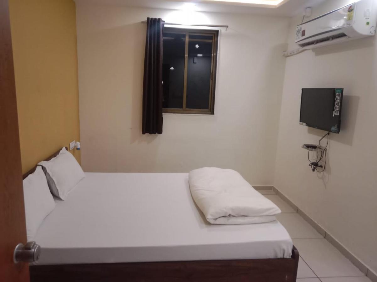 Hotel Shreeji'S Gandhinagar Dış mekan fotoğraf